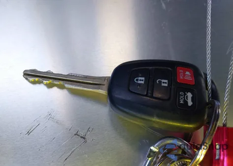 2018 Toyota Corolla Le z USA, uszkodzony, nr VIN 2T1BURHE8JC056311